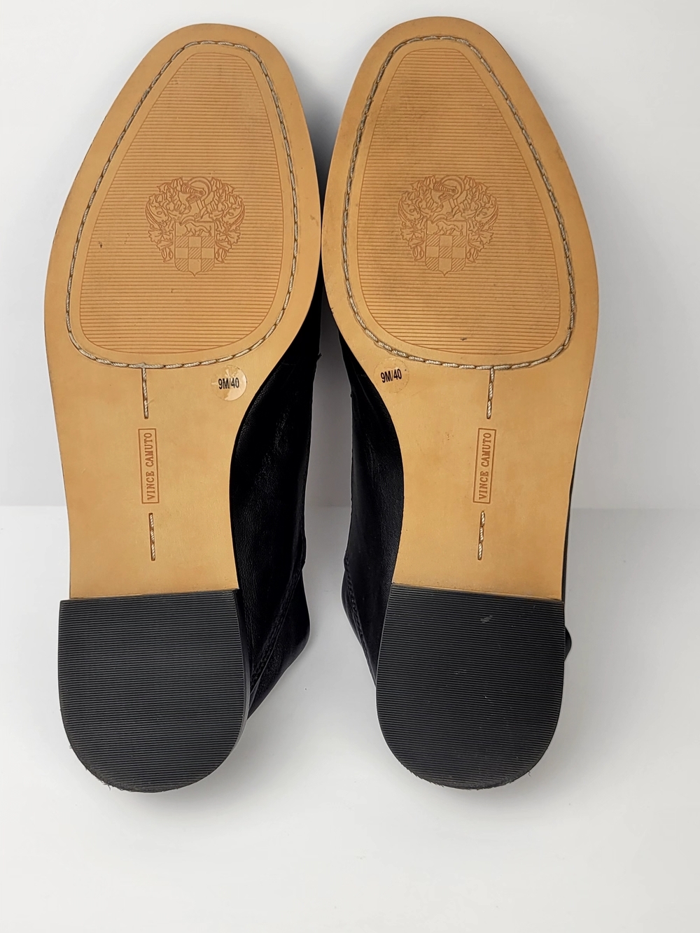 Women Vince Camuto Black Leather Loafers Size 9M Slip On Flats - Picture 5 of 6